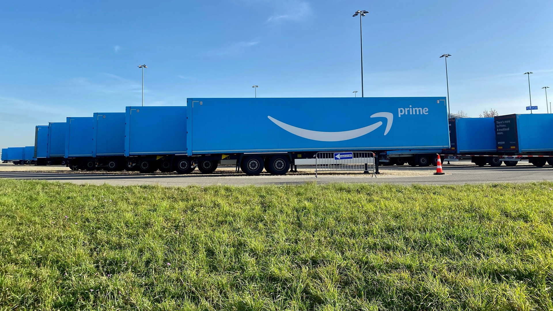 Kartellamt legt sich mit Amazon an DVZ