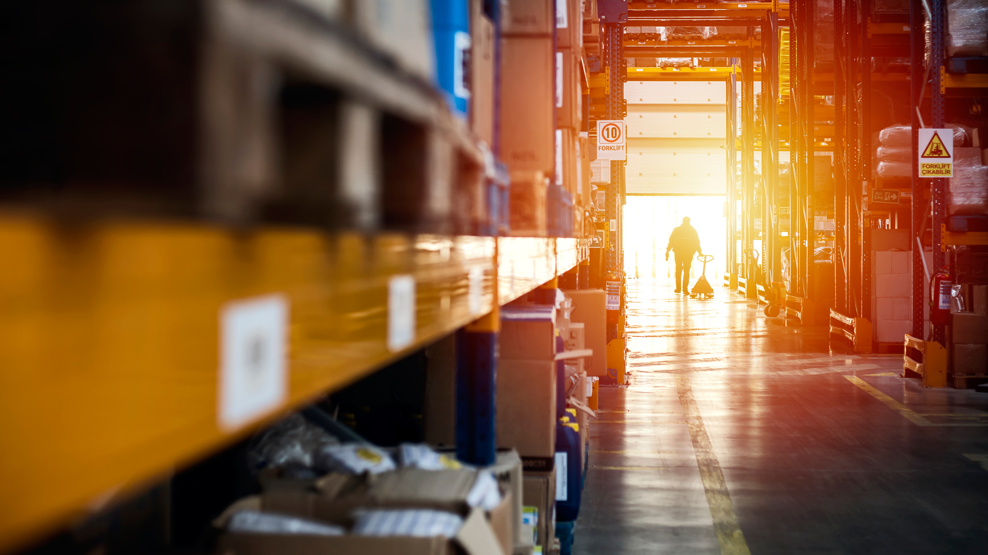 Logistik leidet unter dem Fachkräftemangel DVZ