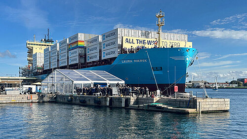 Hafen Hamburg  Klimaneutral mit Bio-Kraftstoffen