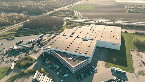 Simon Hegele gründet AutomotiveGesellschaft DVZ