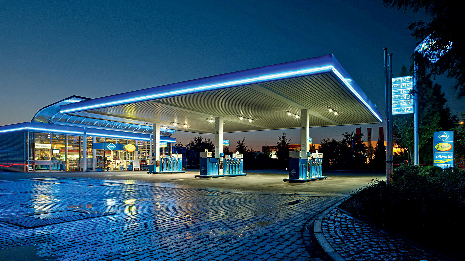 Luxus Tankstelle Am E Center Bildernull