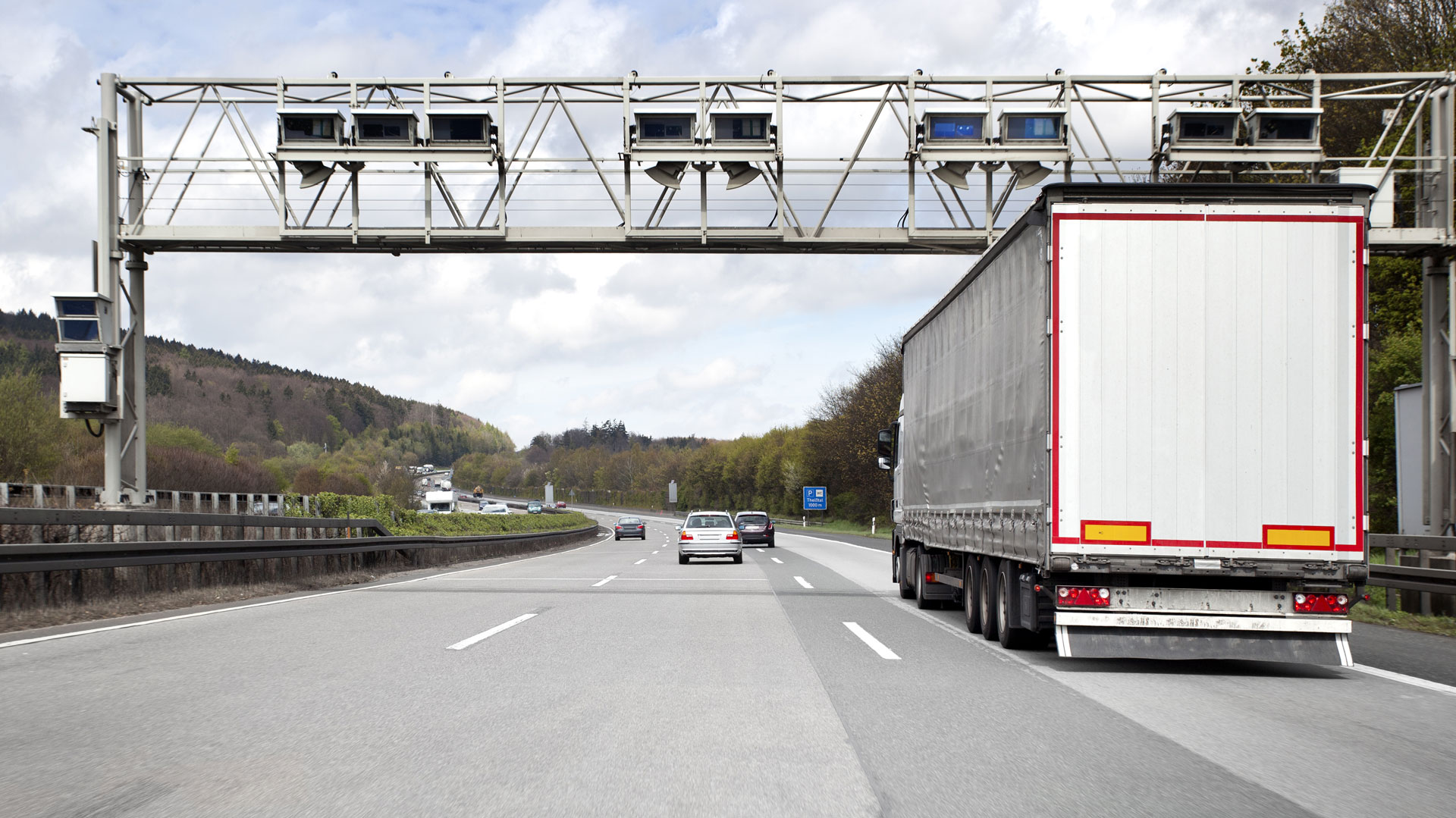 Debatte über die LKWMaut DVZ