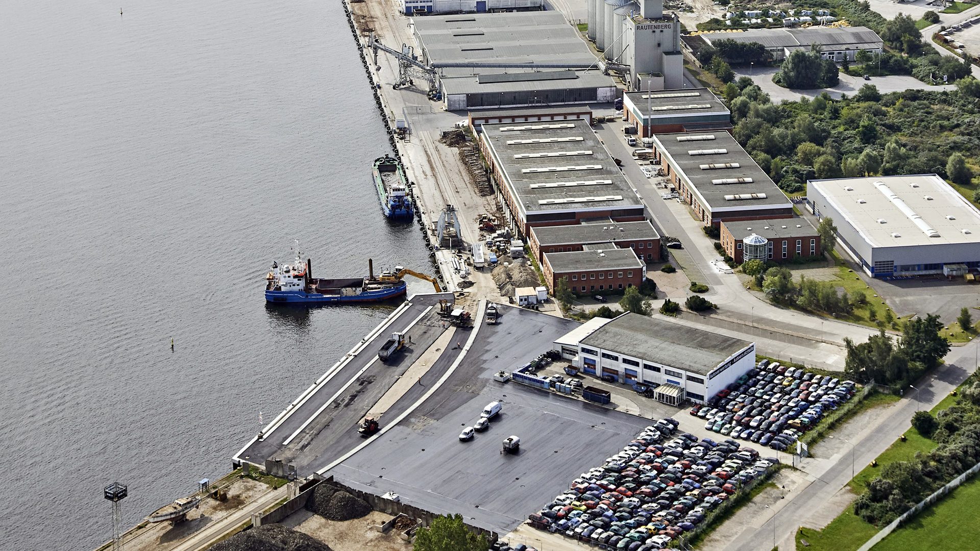 Rostocker Fracht- und Fischereihafen wird Mitglied bei Hafen Hamburg