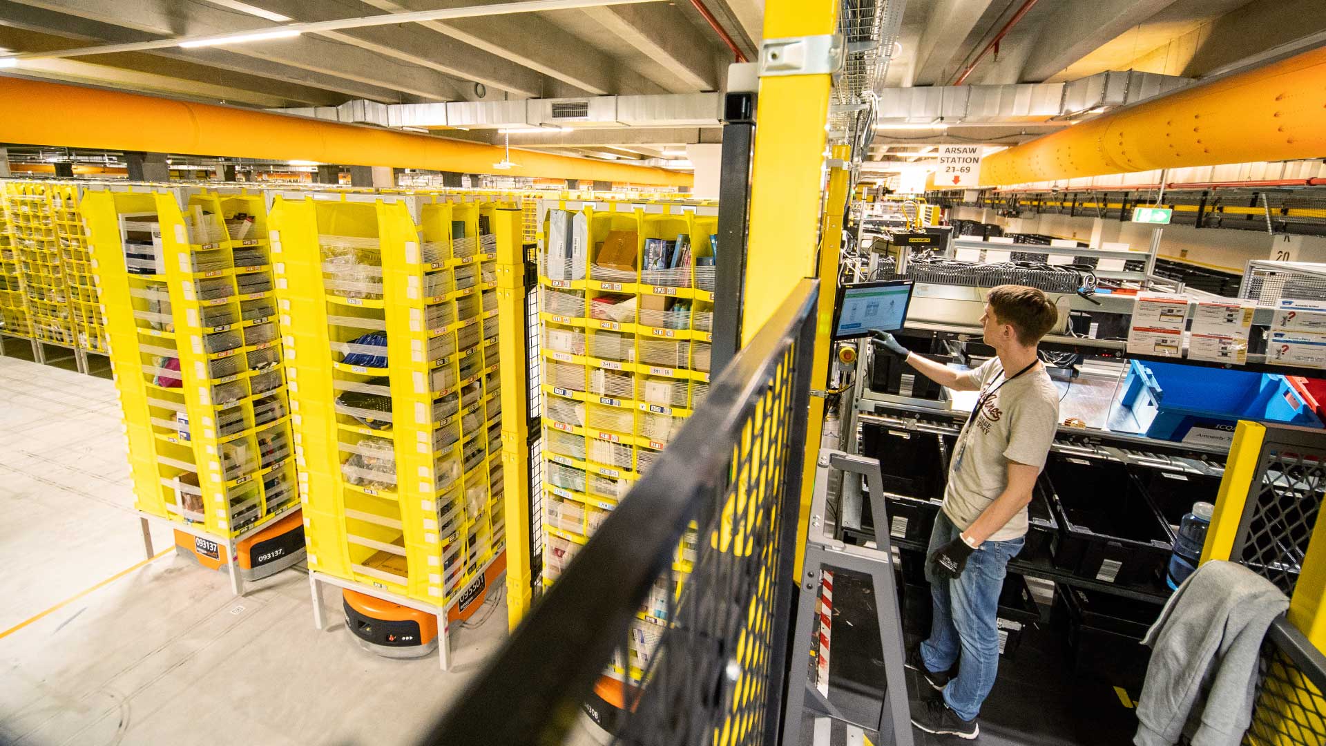 20 Jahre Amazon in Deutschland Sektlaune und Kritik DVZ