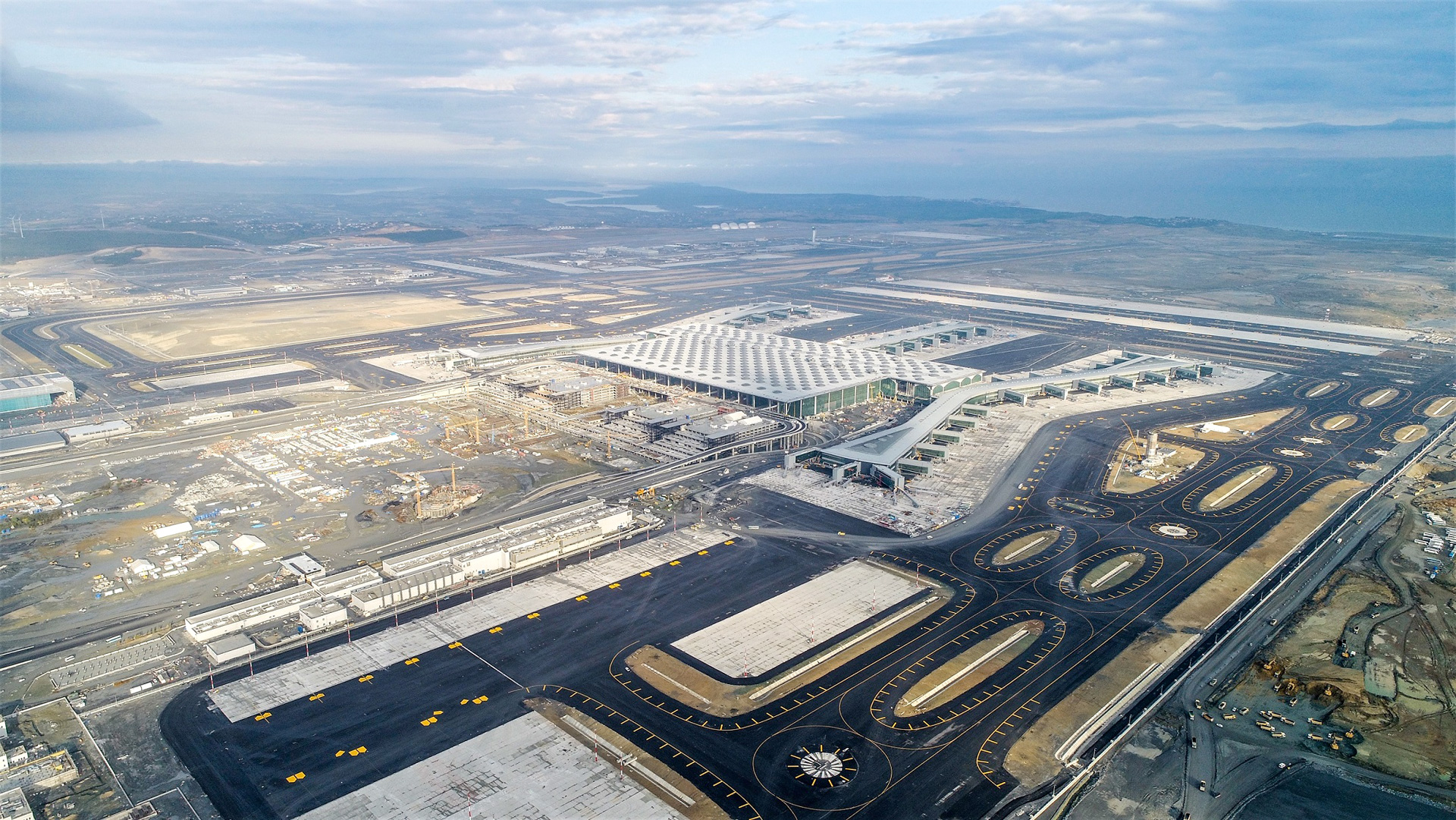 Istanbul: hochfliegende Pläne mit dem neuen Mega-Airport - DVZ