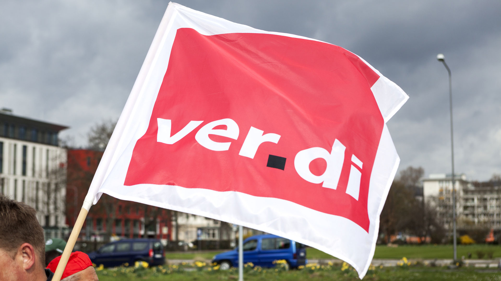 Verdi: neuer Tarifvertrag für die Transport- und Logistikbranche in ...